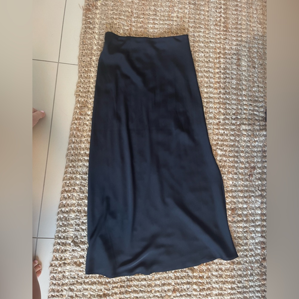 Forever 21 Black Midi Skirt